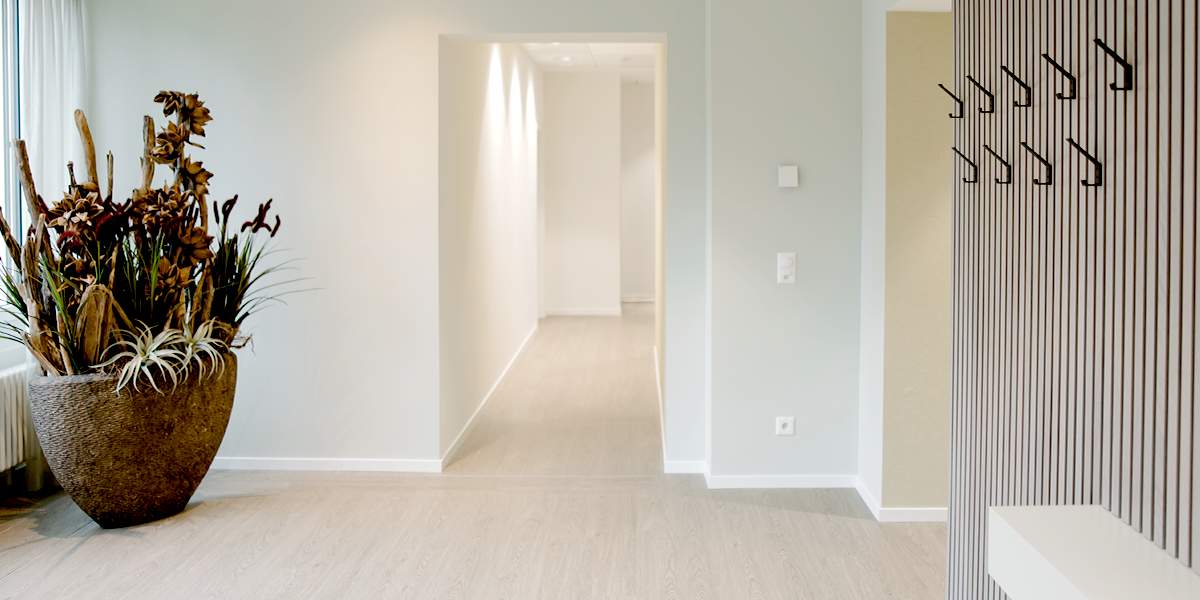 Warteraum Fachärztin FMH Angiologie und Innere Medizin Praxis am Römerhof